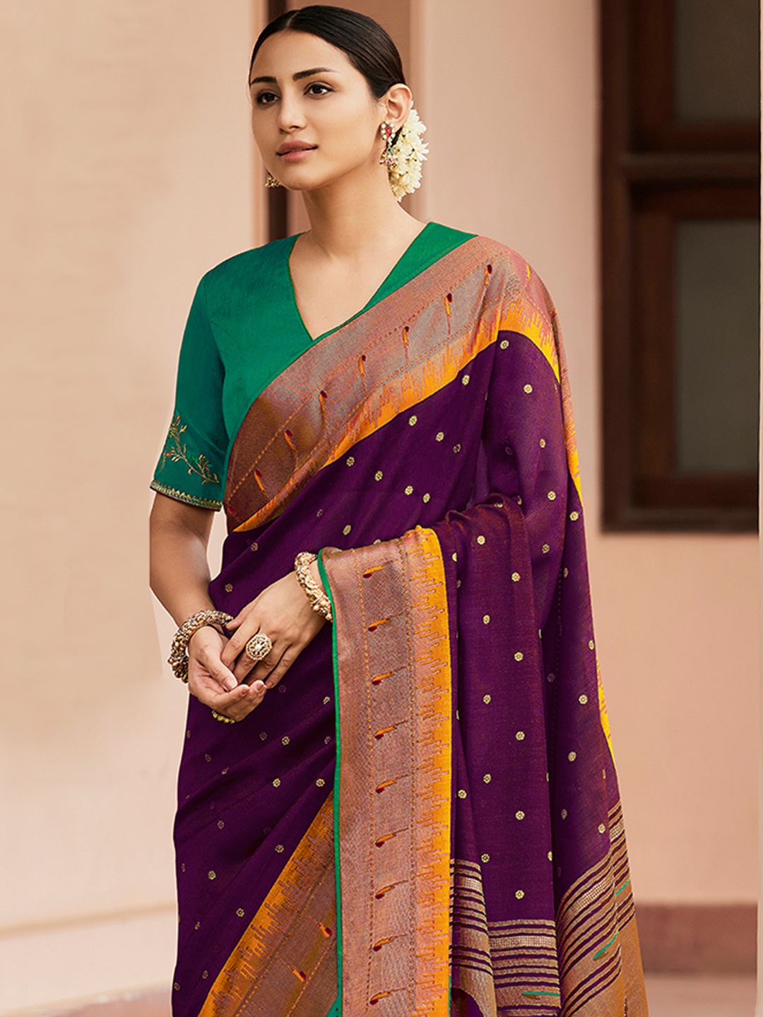 

KARAGIRI Floral Zari Silk Blend Paithani Saree, Purple
