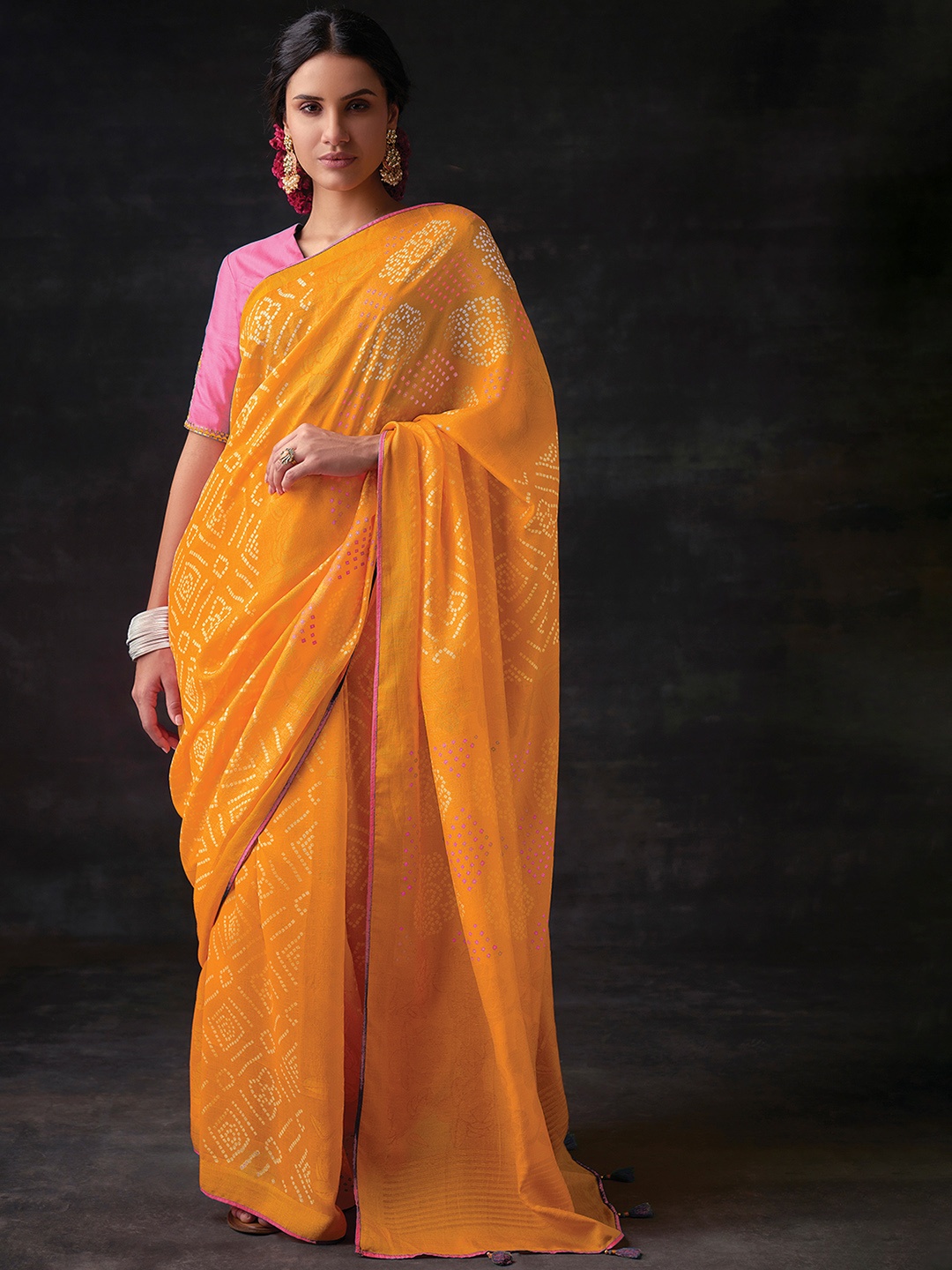 

KARAGIRI Yellow & Gold-Toned Bandhani Brasso Saree