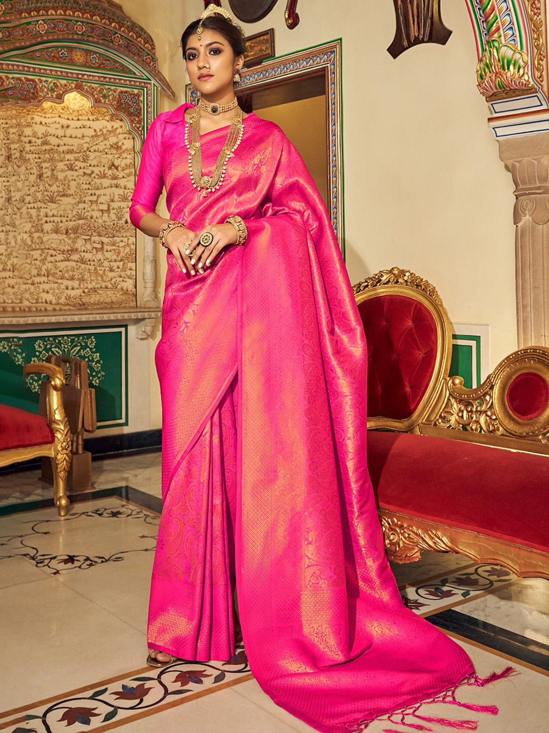 

KARAGIRI Pink & Gold-Toned Ethnic Motifs Zari Silk Blend Kanjeevaram Saree
