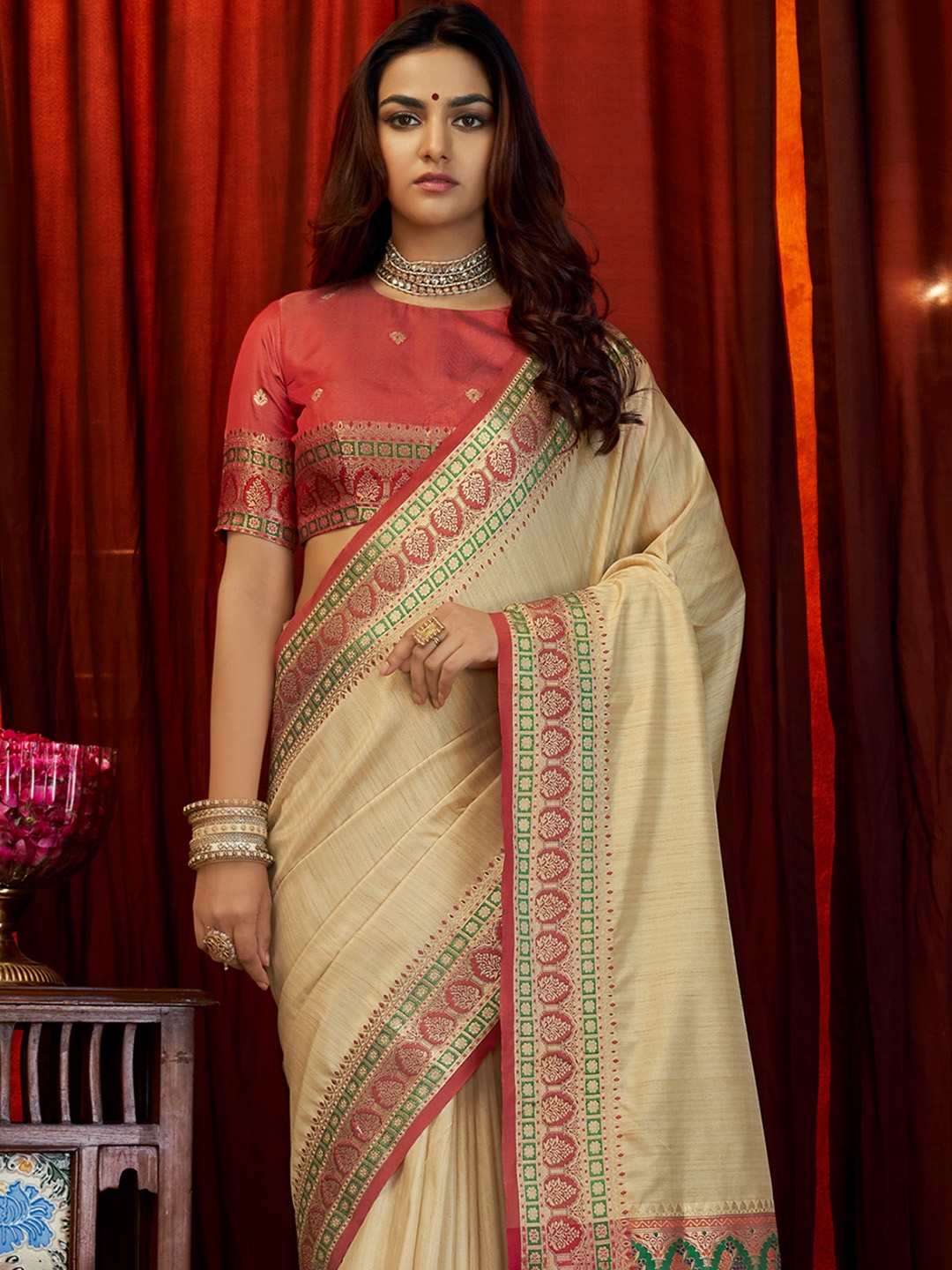 

KARAGIRI Cream-Coloured & Red Woven Design Zari Silk Blend Mysore Silk Saree