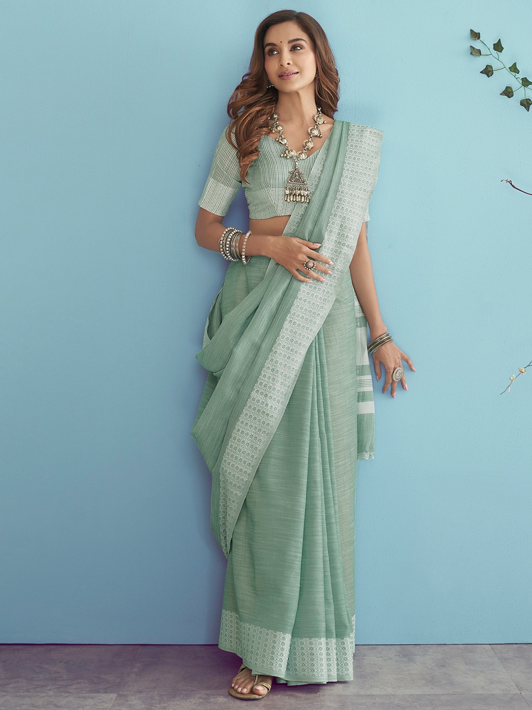 

KARAGIRI Blue & White Linen Blend Saree