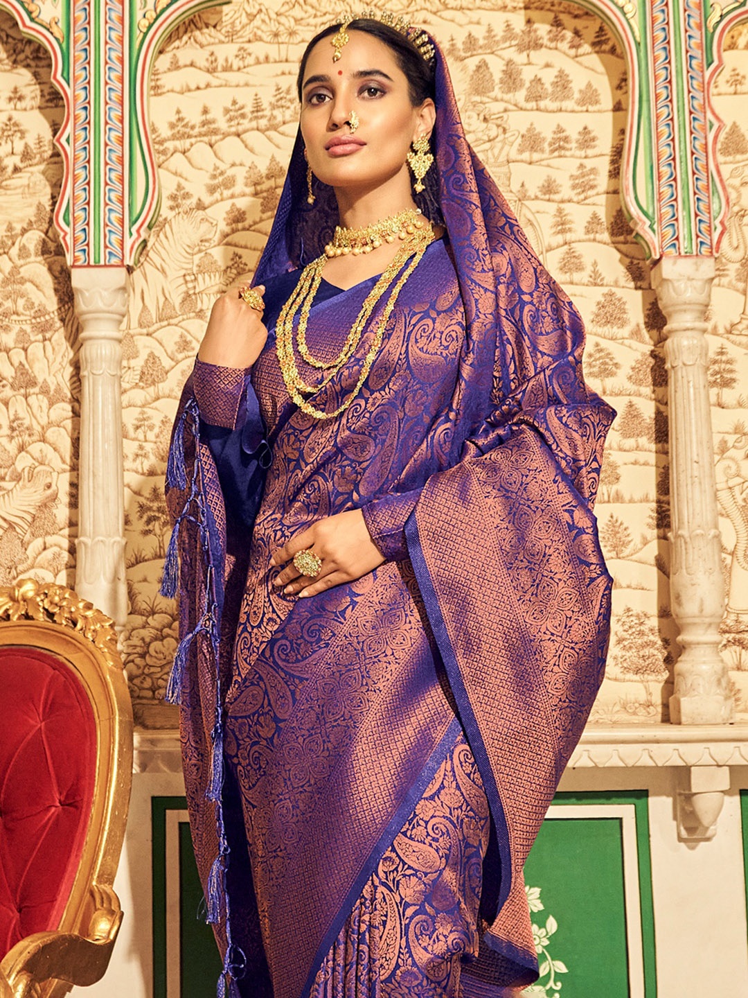 

KARAGIRI Paisley Silk Blend Kanjeevaram Saree, Pink