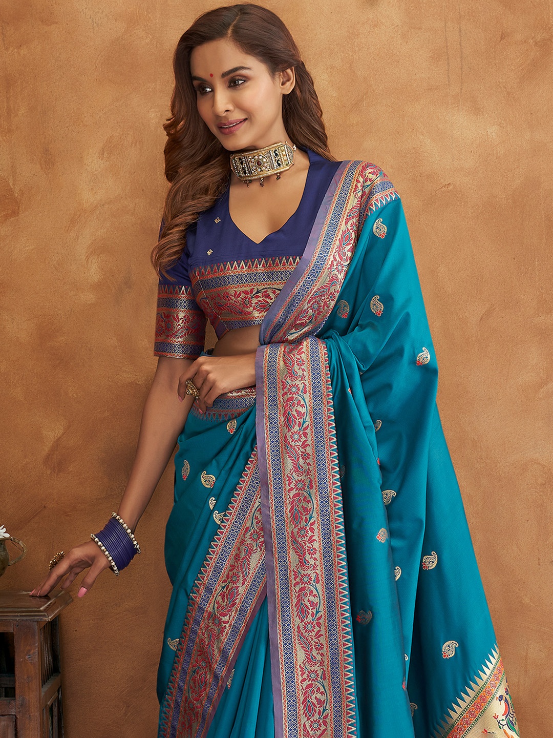 

KARAGIRI Ethnic Motifs Silk Blend Banarasi Saree, Maroon