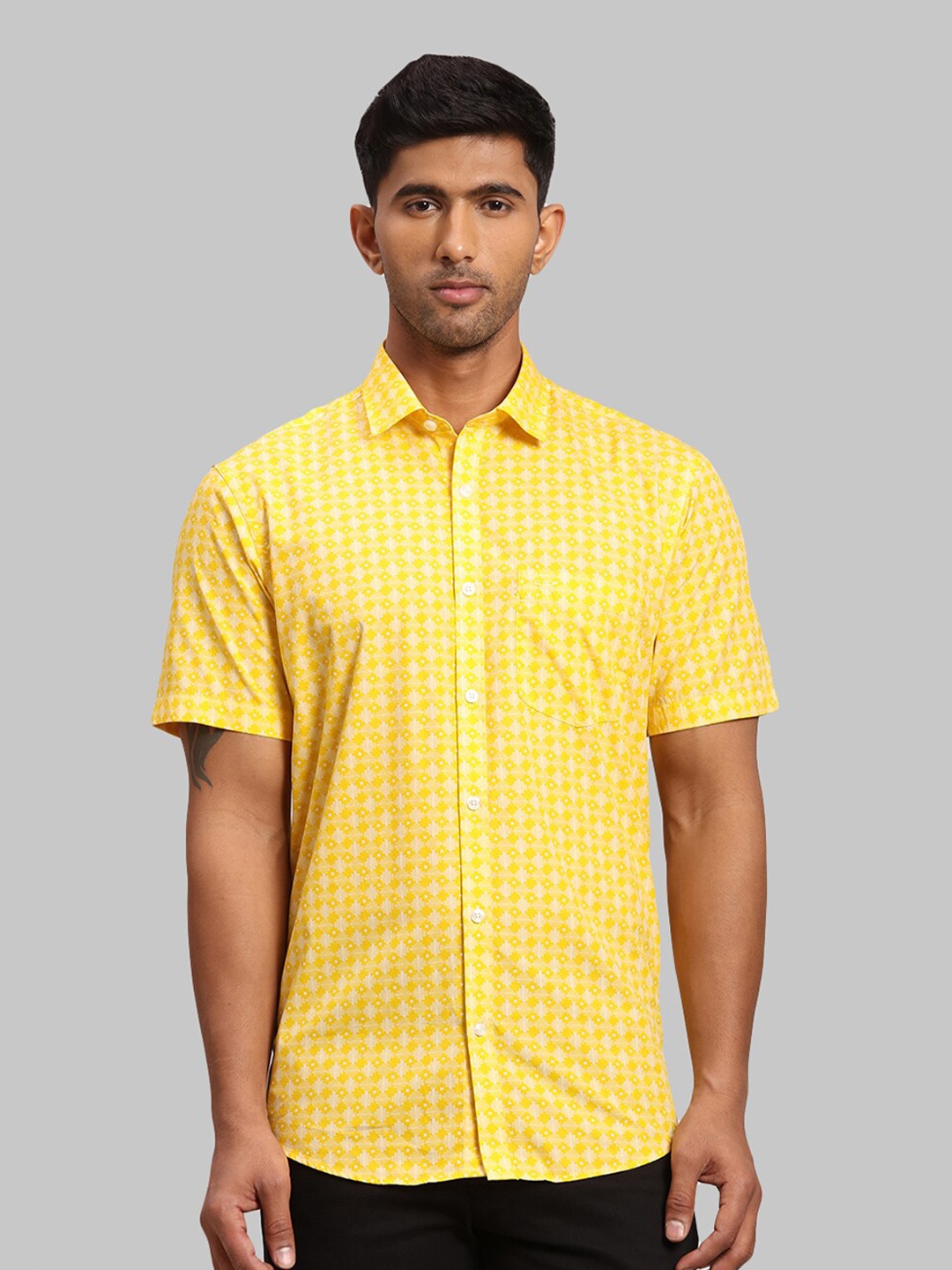 

ColorPlus Men Tailored Fit Printed Cotton Casual Shirt, Yellow