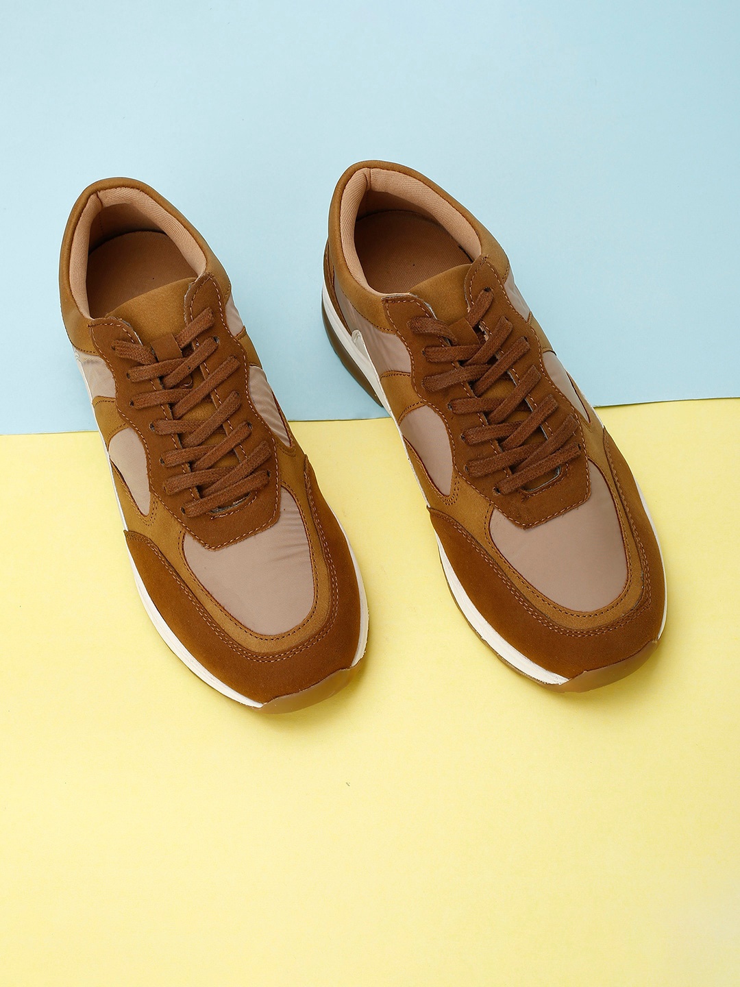 

Forca Men Colourblocked Sneakers, Beige