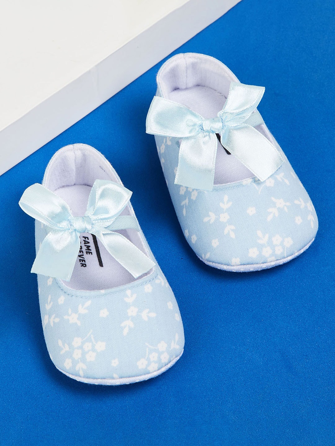 

Fame Forever by Lifestyle Girls Printed Ballerinas With Bows Flats, Blue