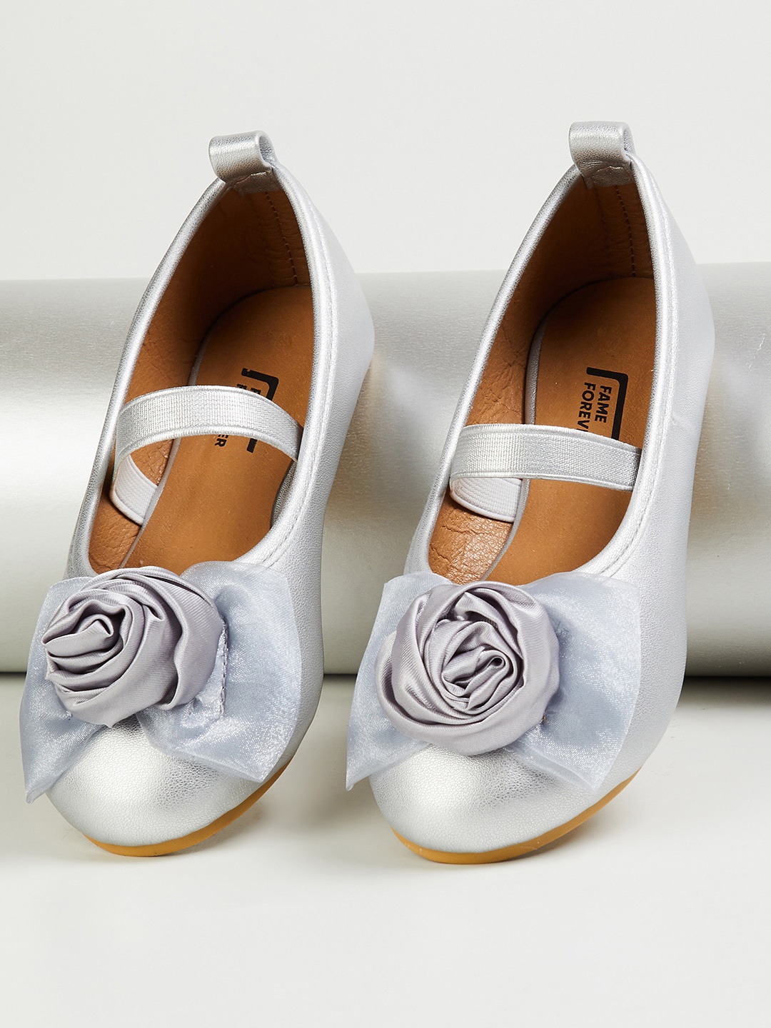 

Fame Forever by Lifestyle Girls Ballerinas With Bows Flats, Grey