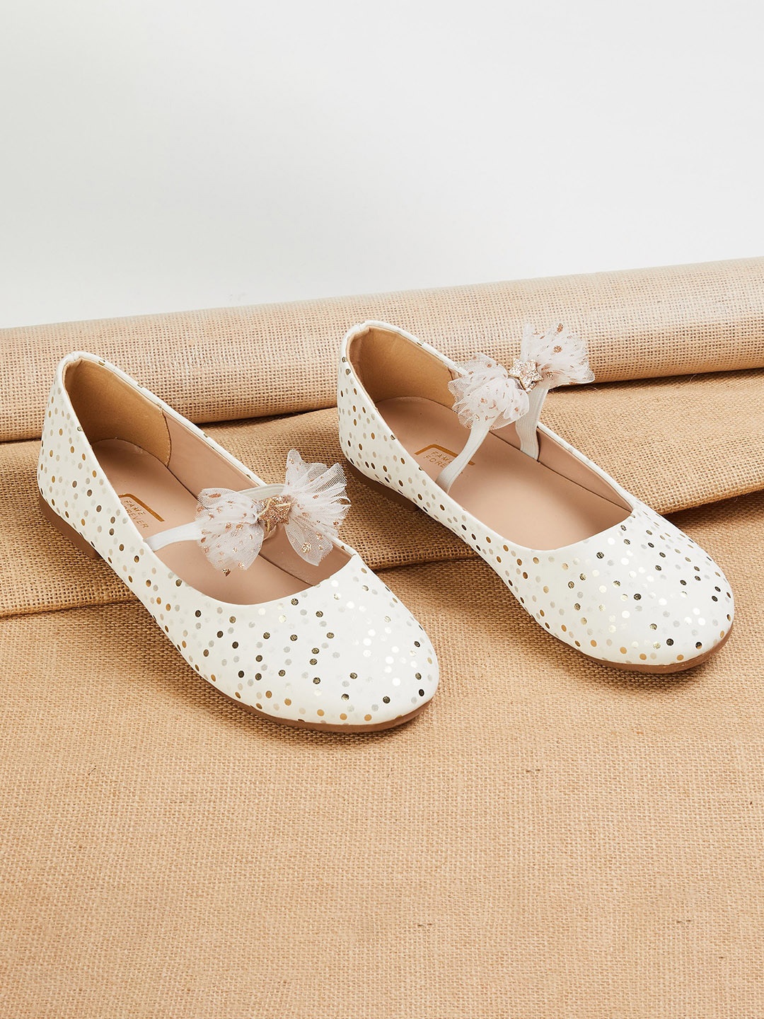 

Fame Forever by Lifestyle Girls Printed Ballerinas With Bows Flats, White