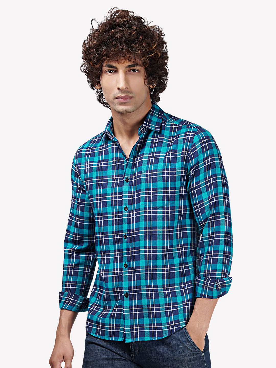 

VASTRADO Men Blue Comfort Checked Casual Shirt