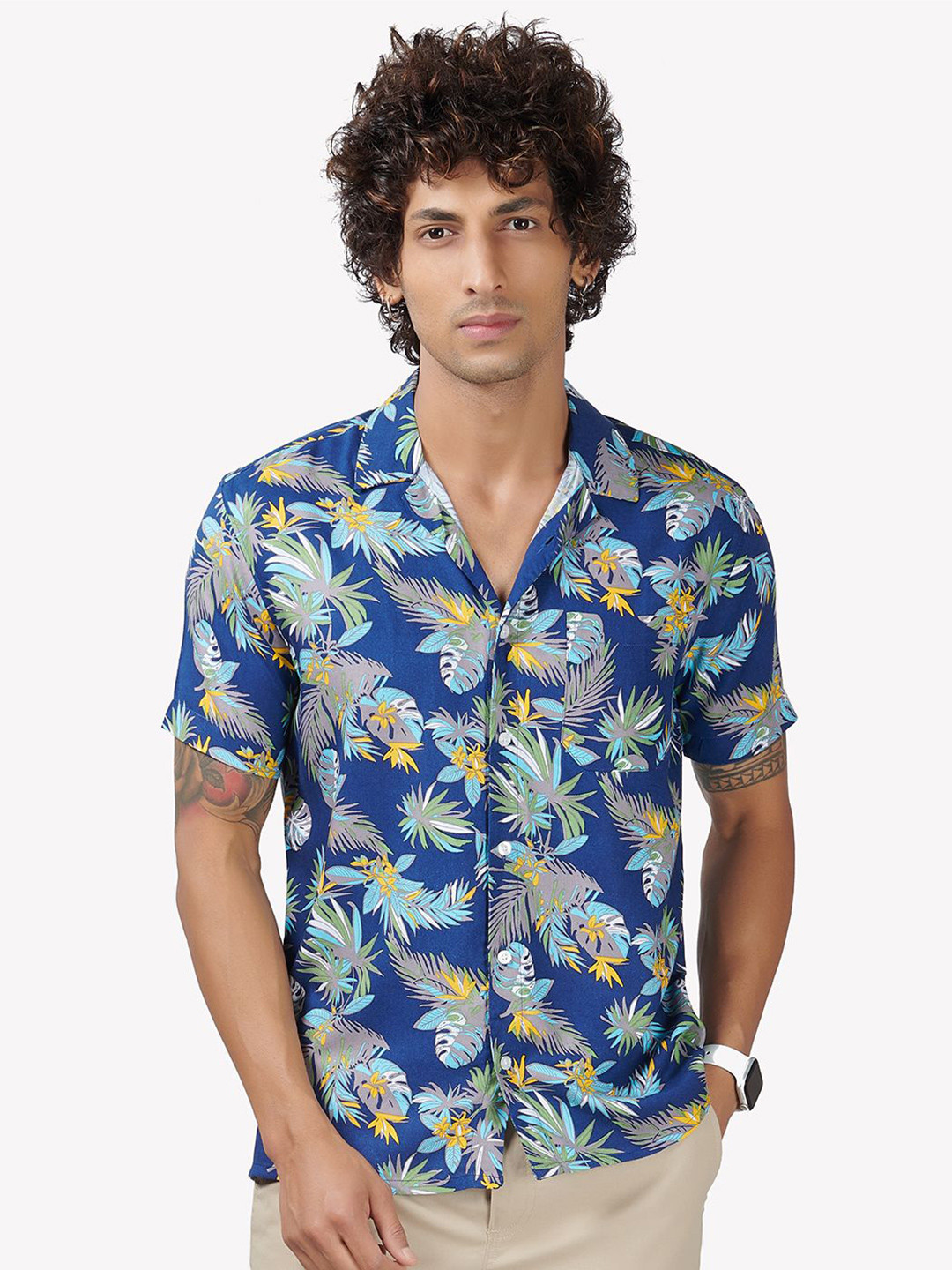 

VASTRADO Men Blue Comfort Floral Printed Casual Shirt