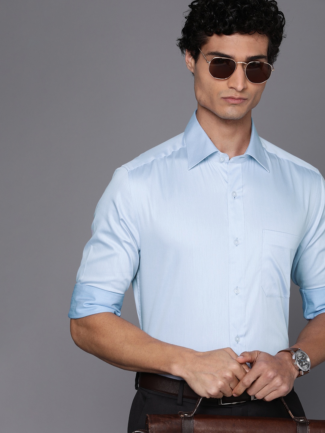 

Louis Philippe Men Solid Classic Formal Shirt, Blue