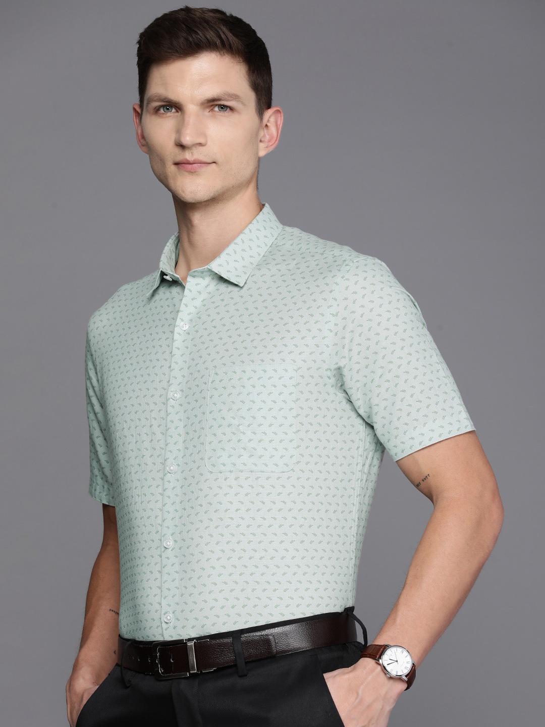 

Louis Philippe Cotton Linen Slim Fit Opaque Printed Formal Shirt, Green