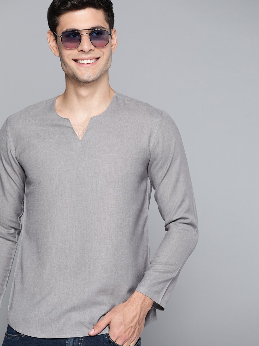 

HERE&NOW Men Henley Neck Extended Sleeves Raw Edge Cotton T-shirt, Grey