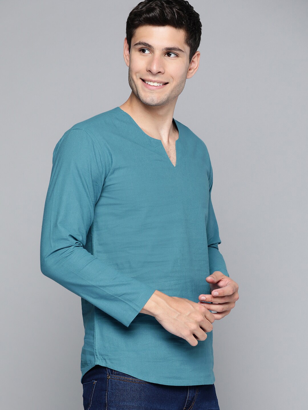 

HERE&NOW Men Blue V-Neck Cotton T-shirt, Teal