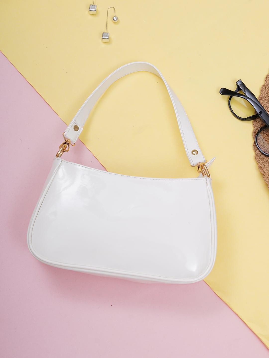 

FABBHUE White PU Bucket Shoulder Bag
