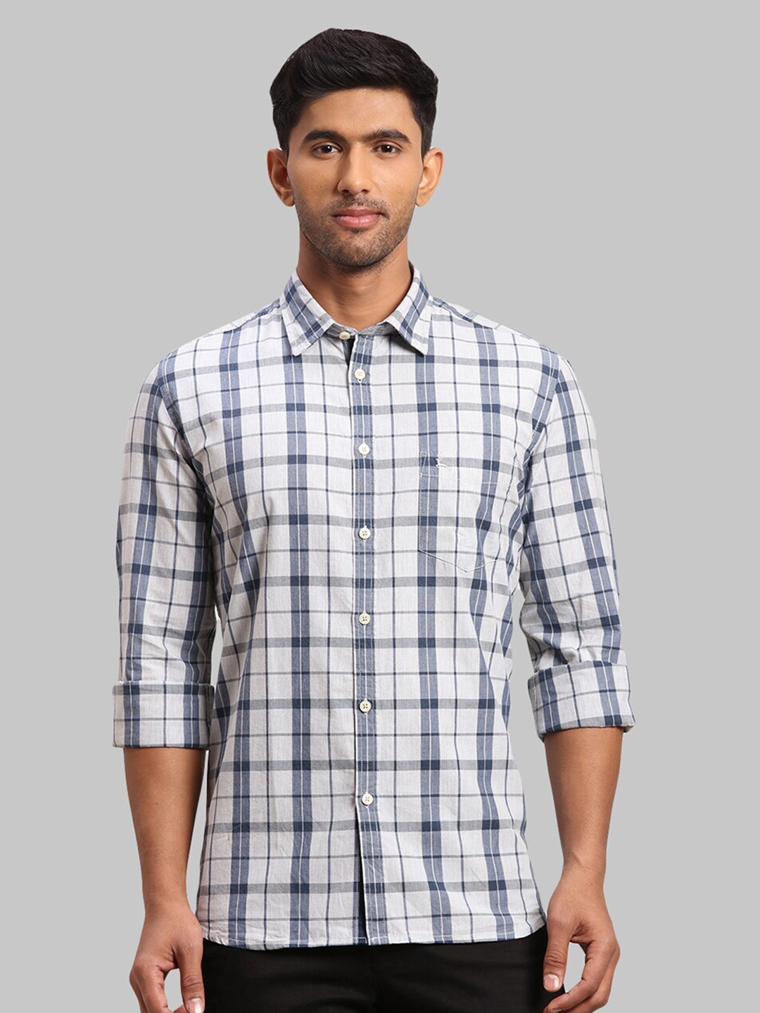

Parx Men Checked Cotton Slim Fit Casual Shirt, Grey