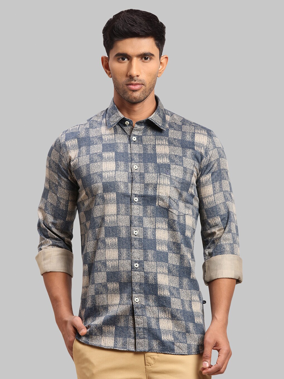 

Parx Men Checked Cotton Slim Fit Casual Shirt, Blue