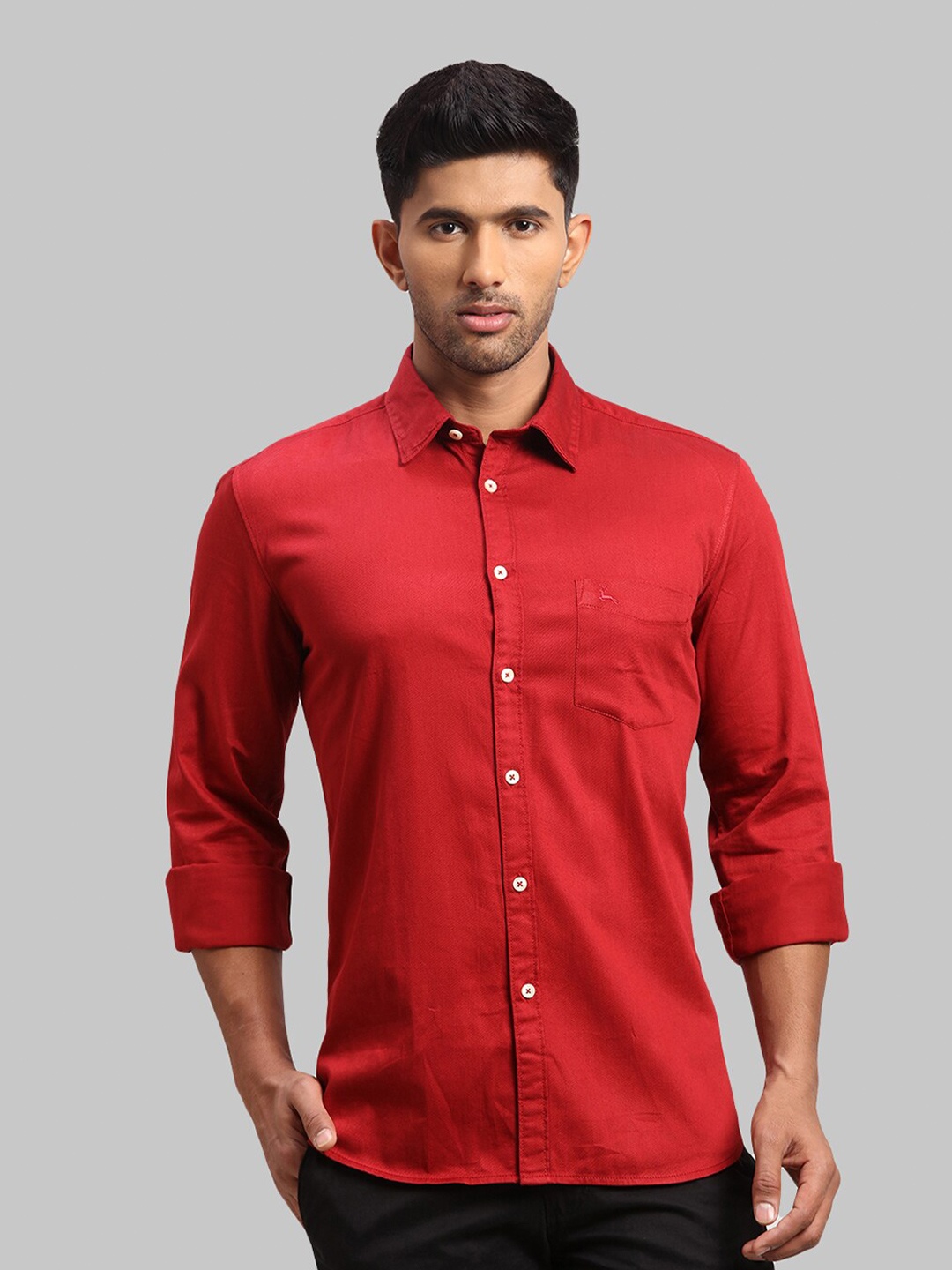 

Parx Men Solid Cotton Slim Fit Casual Shirt, Red
