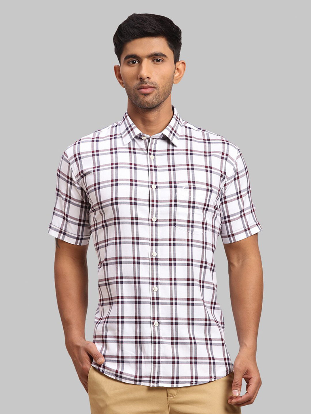 

Parx Men Slim Fit Checked Casual Shirt, Red
