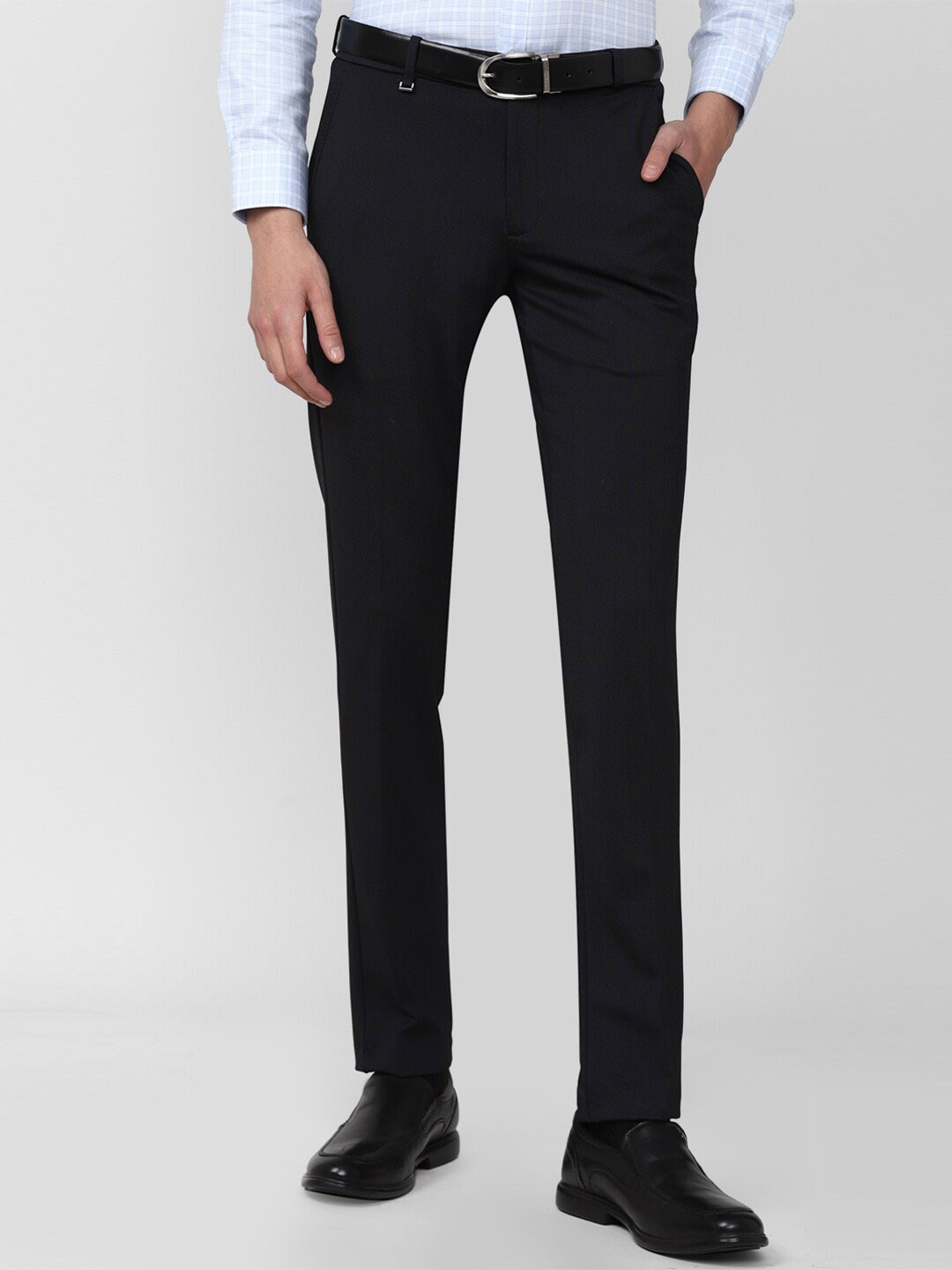 

Van Heusen Men Slim Fit Formal Trousers, Black
