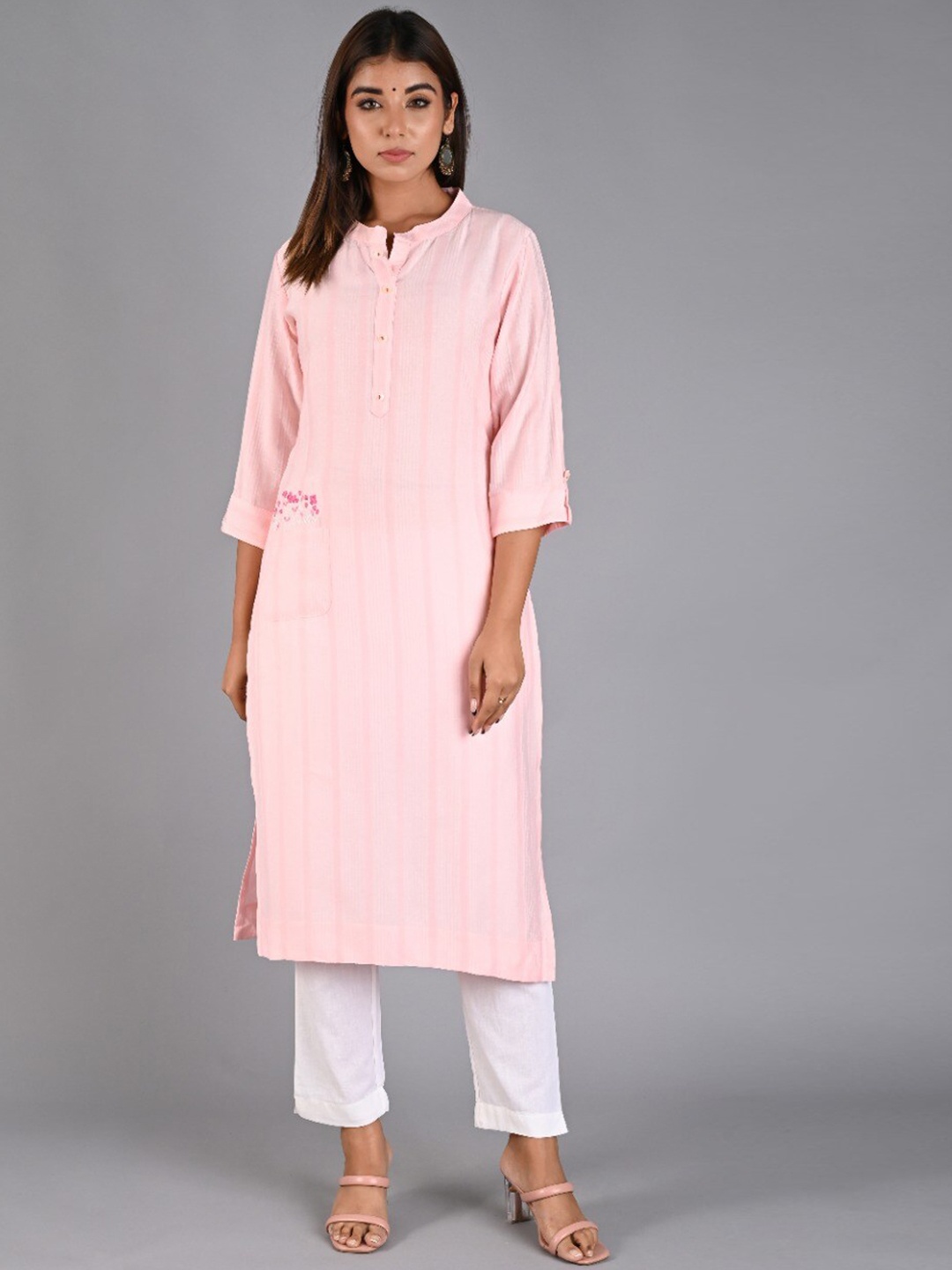 

Do Dhaage Striped Thread Work Floral Kurta, Pink