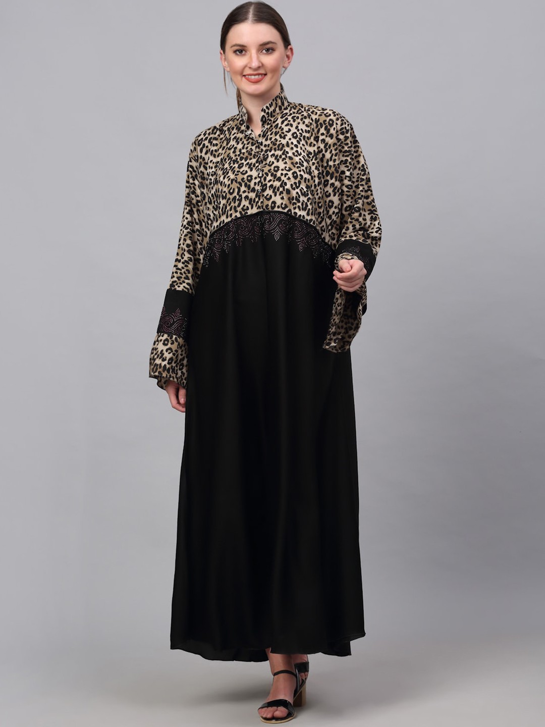 

KLOTTHE leopard Printed Mandarin Collar Burqa With Scarves, Black