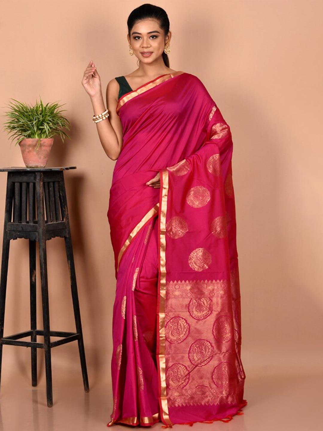 

AllSilks Ethnic Motifs Zari Silk Blend Kanjeevaram Saree, Pink