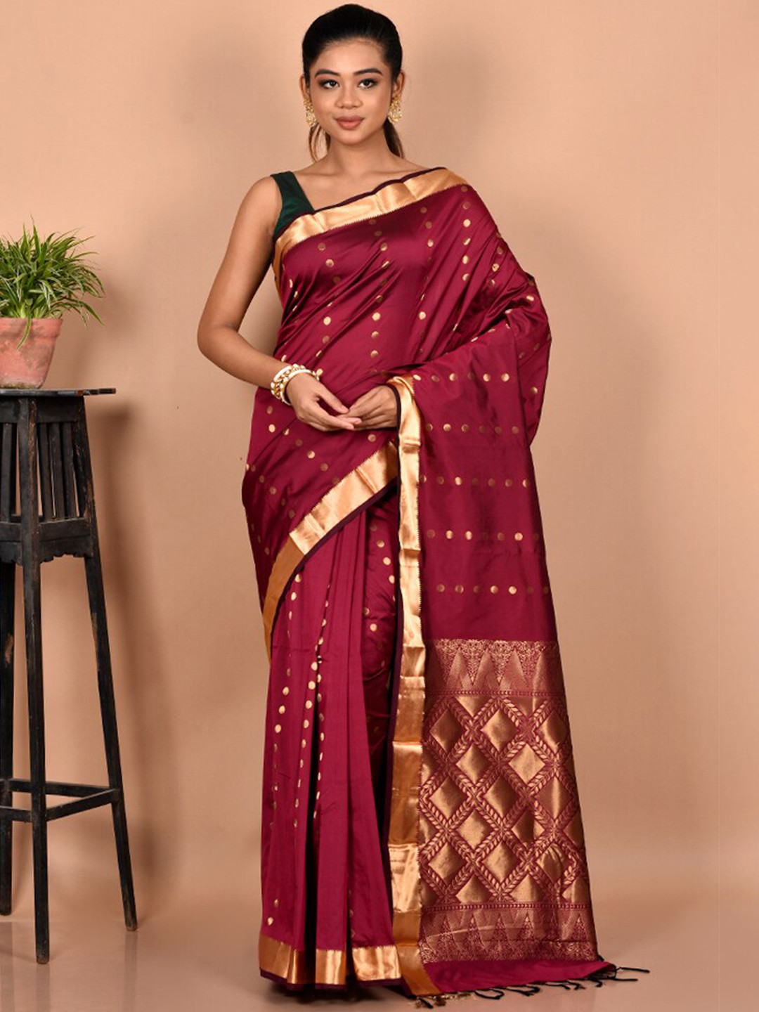 

AllSilks Woven Design Zari Silk Blend Kanjeevaram Saree, Maroon