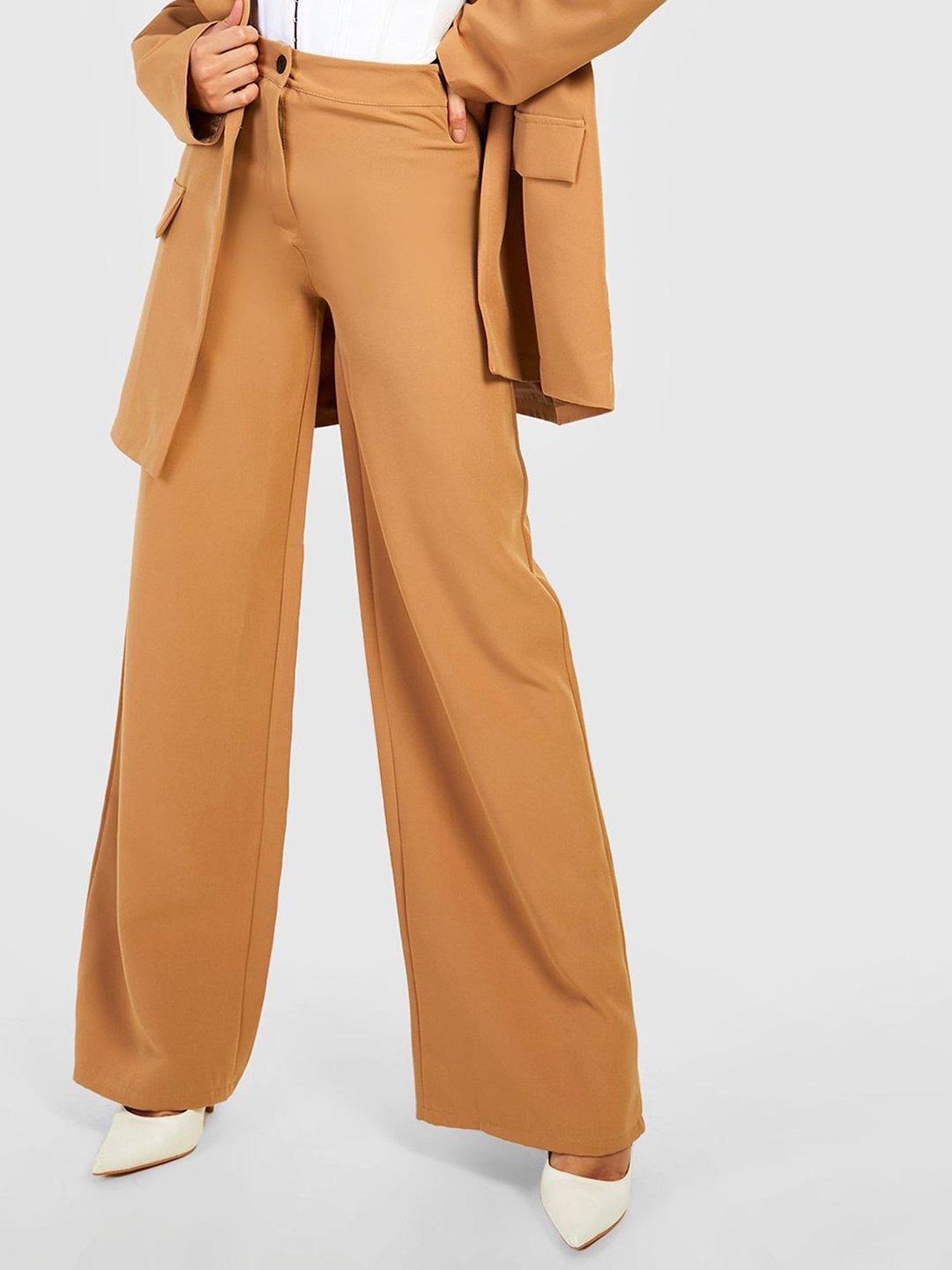 

Boohoo Women Brown Flared Trousers