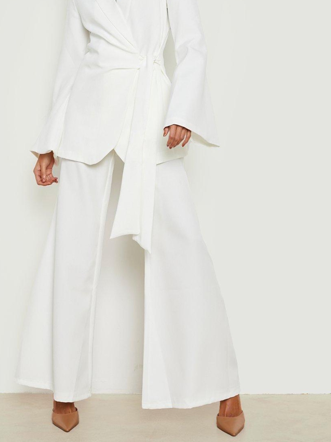 

Boohoo Women Super Flared Tailored Trouser, White