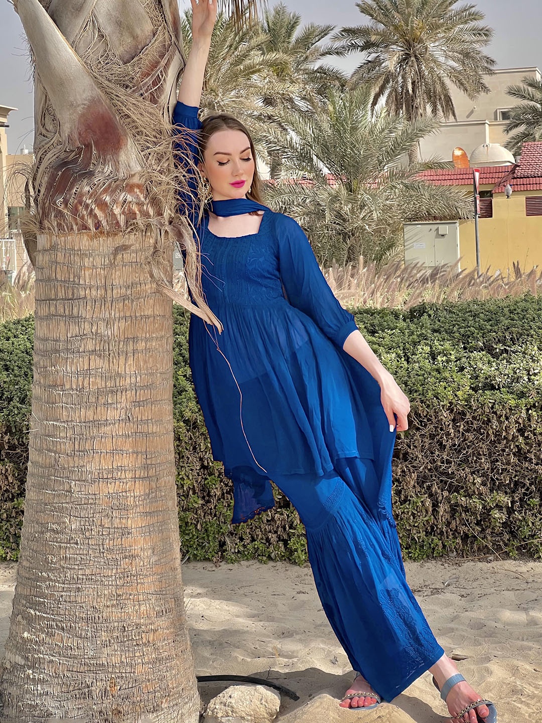

LABEL AISHWARYRIKA Women Blue Ethnic Motifs Striped Thread Work Anarkali Kurta