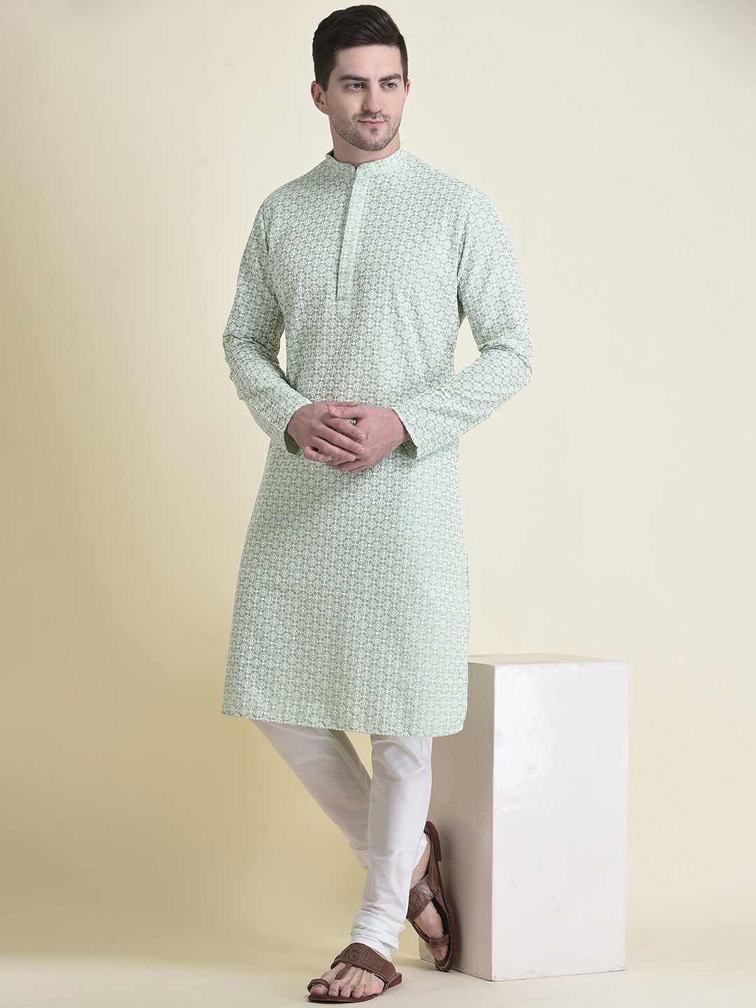 

TABARD Men Chikankari Embroidered Thread Work Pure Cotton Kurta with Pyjama Set, Sea green