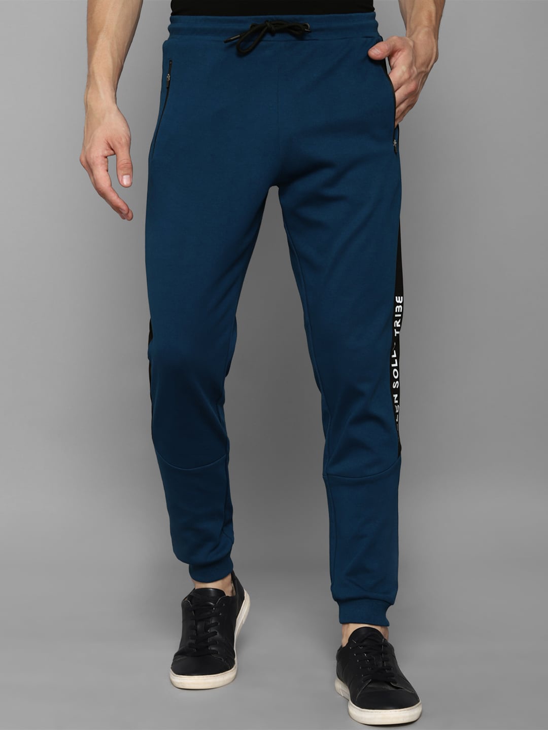 

Allen Solly Men Solid Mid-Rise Joggers, Blue