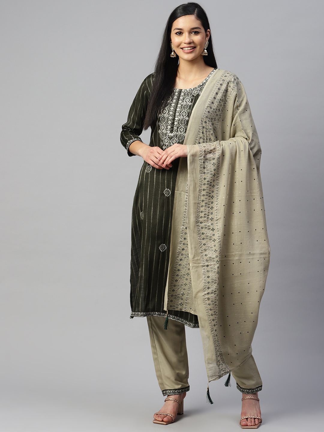 

mokshi Women Green Ethnic Motifs Embroidered Kurta with Trousers & With Dupatta