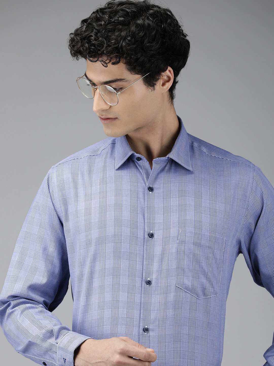

Van Heusen Men Pure Cotton Custom Tartan Checks Formal Shirt, Blue