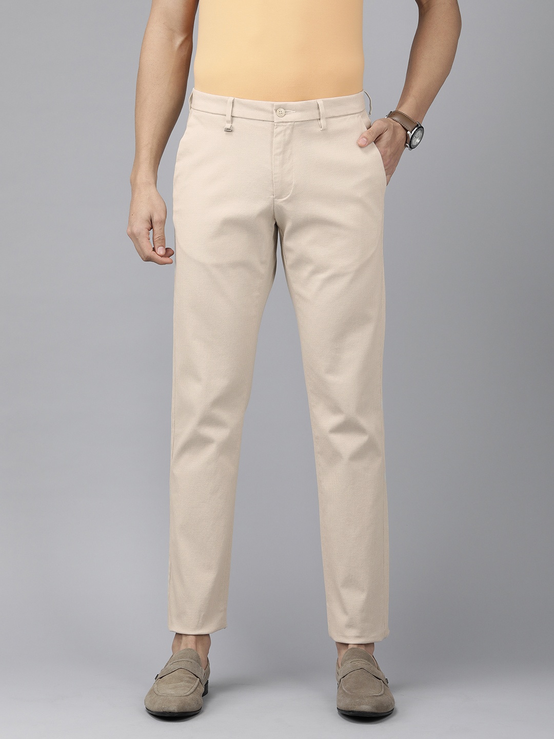 

Van Heusen Men Checked Slim Fit Trousers, Beige
