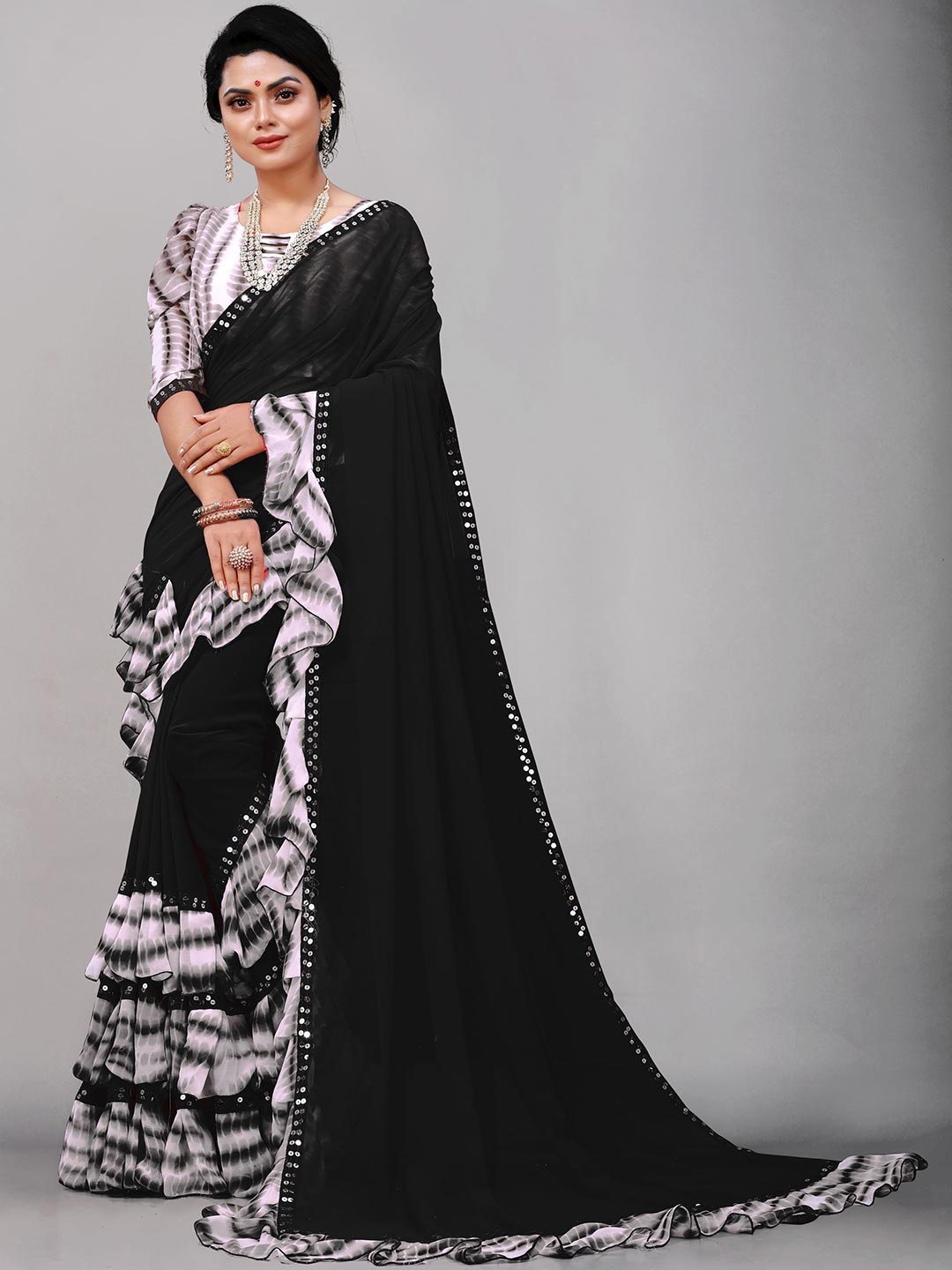 

B4ME.COM Ruffel Pure Georgette Saree, Black