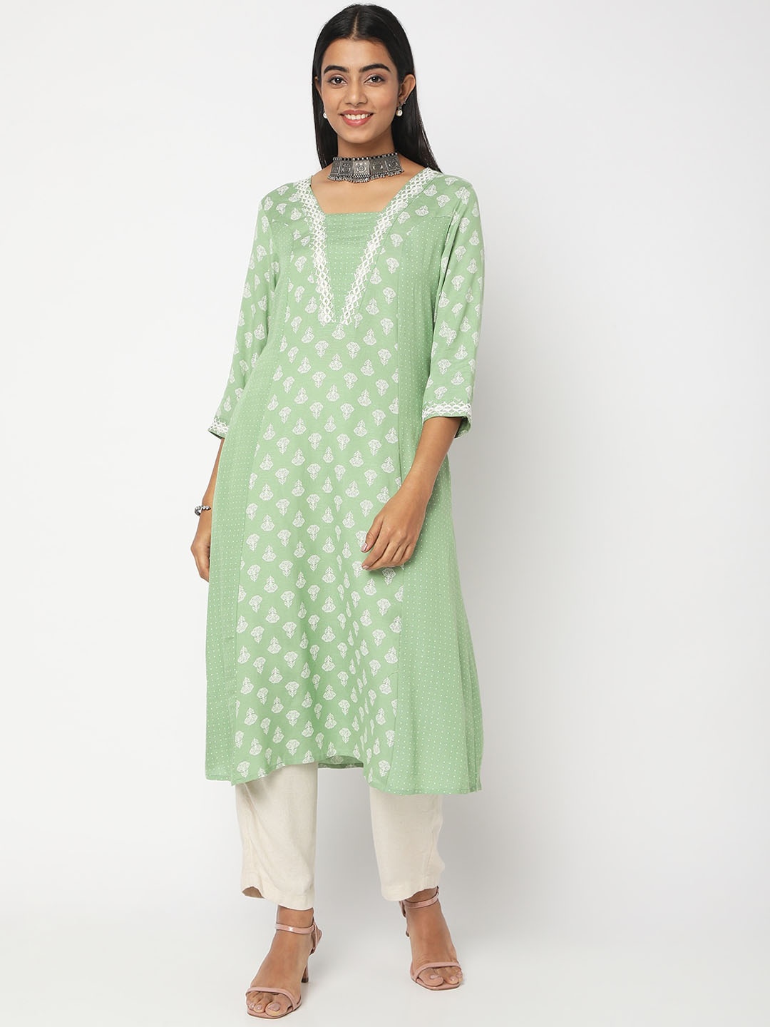 

Ethnicity Ethnic Motifs Printed Thread Work Kurta, Green