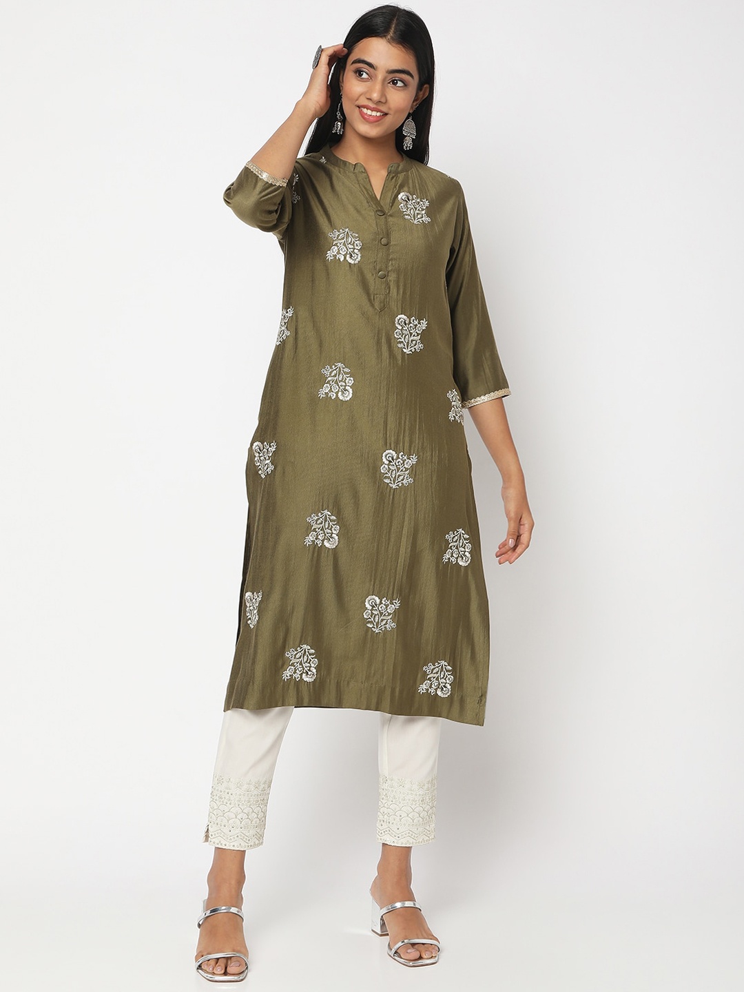 

Ethnicity Floral Embroidered Thread Work Floral Organic Cotton Kurta, Olive
