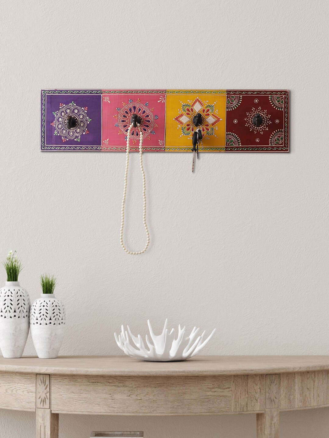 

Aapno Rajasthan Pink & Purple Handpainted 4 Hooks Wooden Key Holders