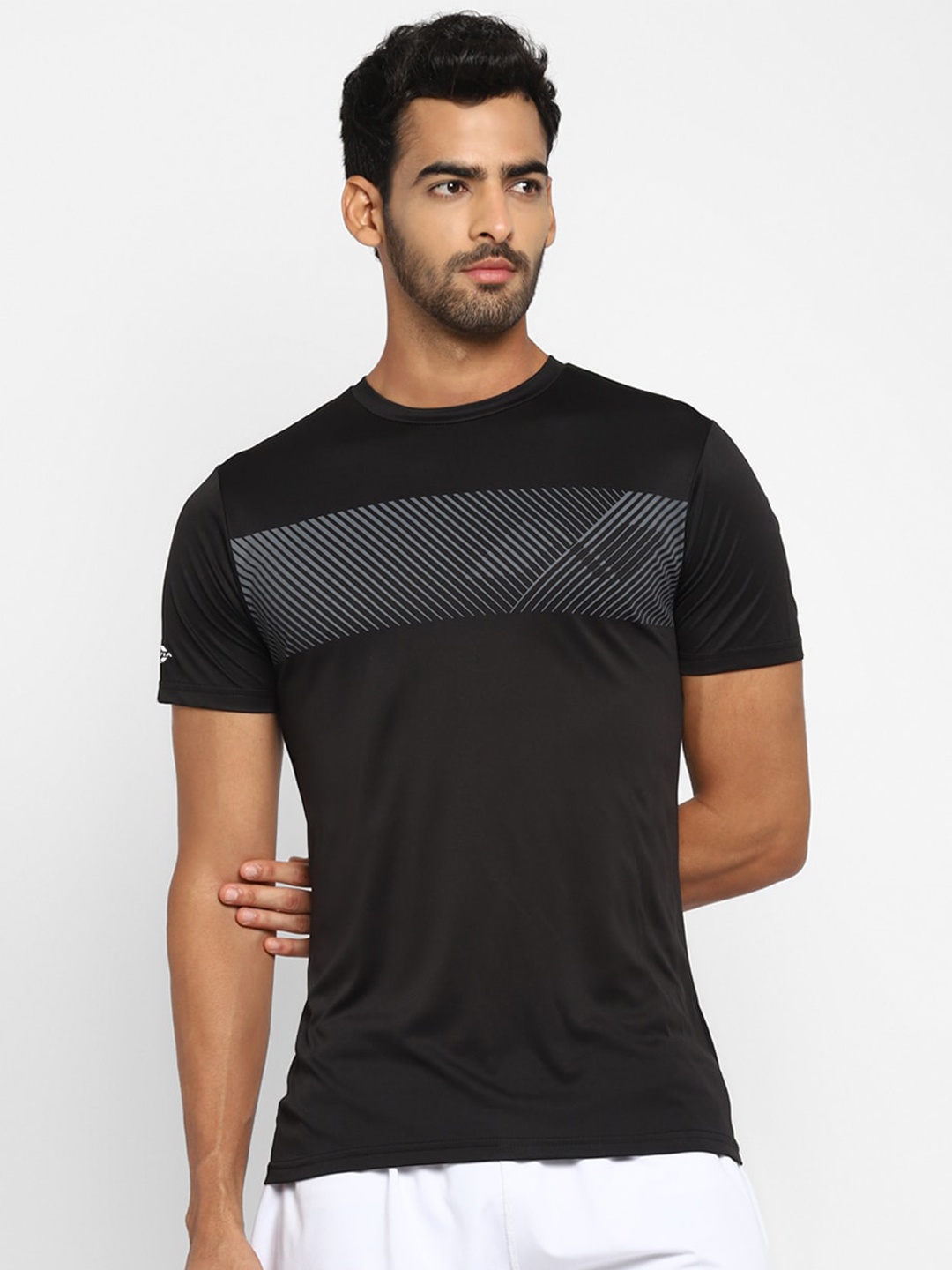 

NIVIA Men Printed T-shirt, Black