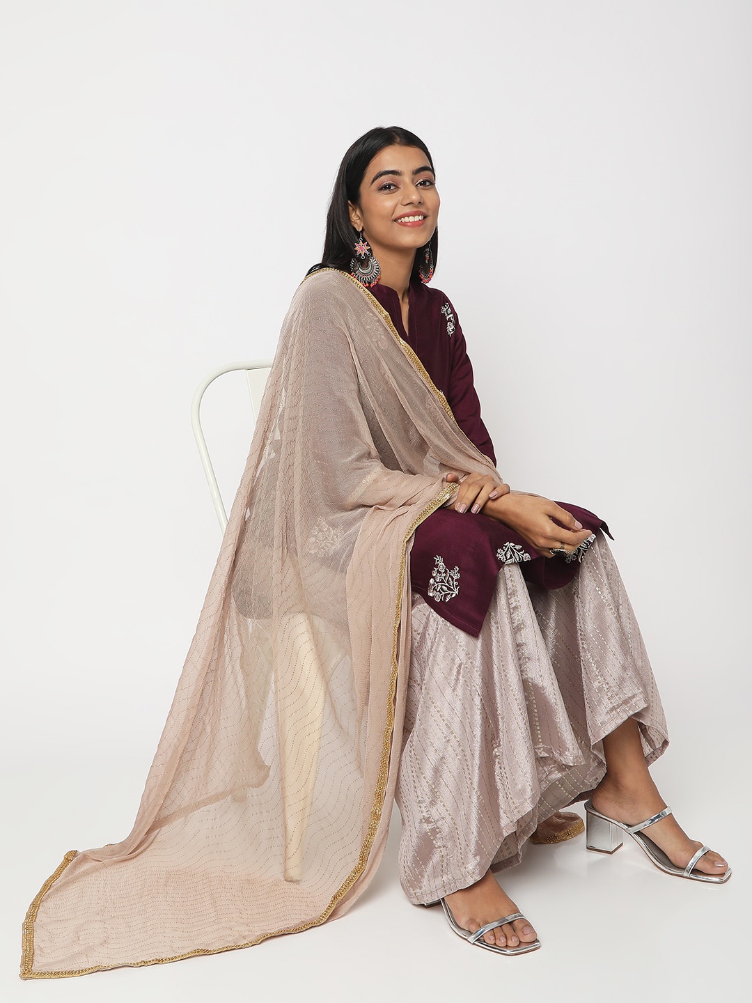 

Ethnicity Women Ethnic Motifs Embroidered Foil Print Dupatta, Peach