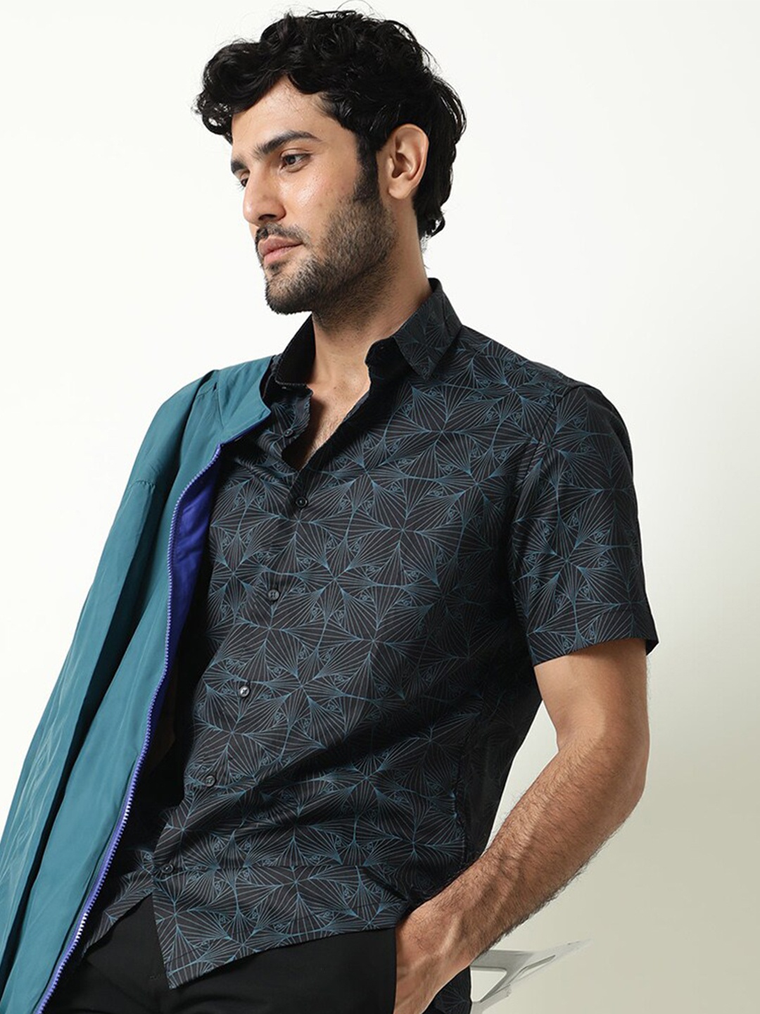 

RARE RABBIT Men Sauss Cotton Slim Fit Floral Printed Shirt, Black