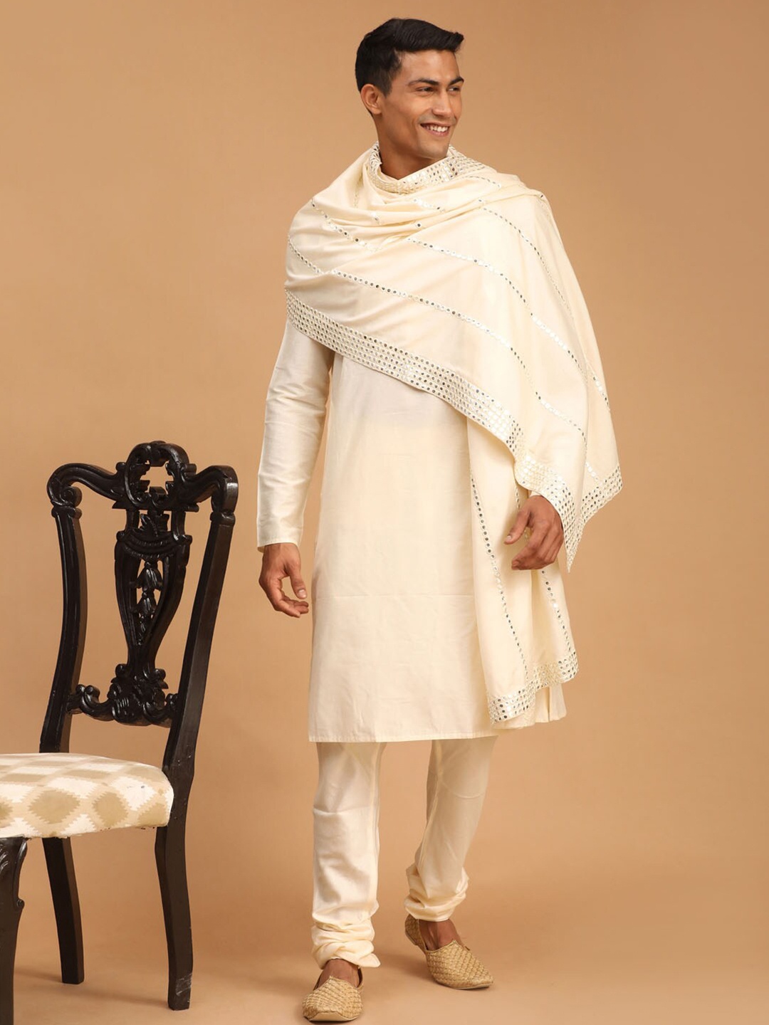 

VASTRAMAY Men Ethnic Motifs Embroidered Dupatta with Mirror Work, Cream