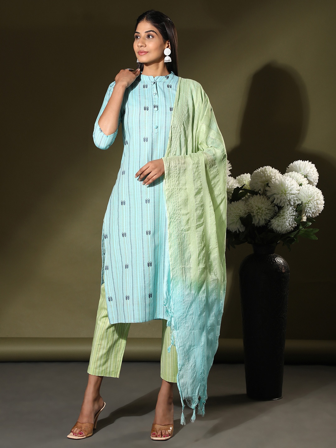 

Vbuyz Women Striped Kurta with Trousers & With Dupatta, Blue