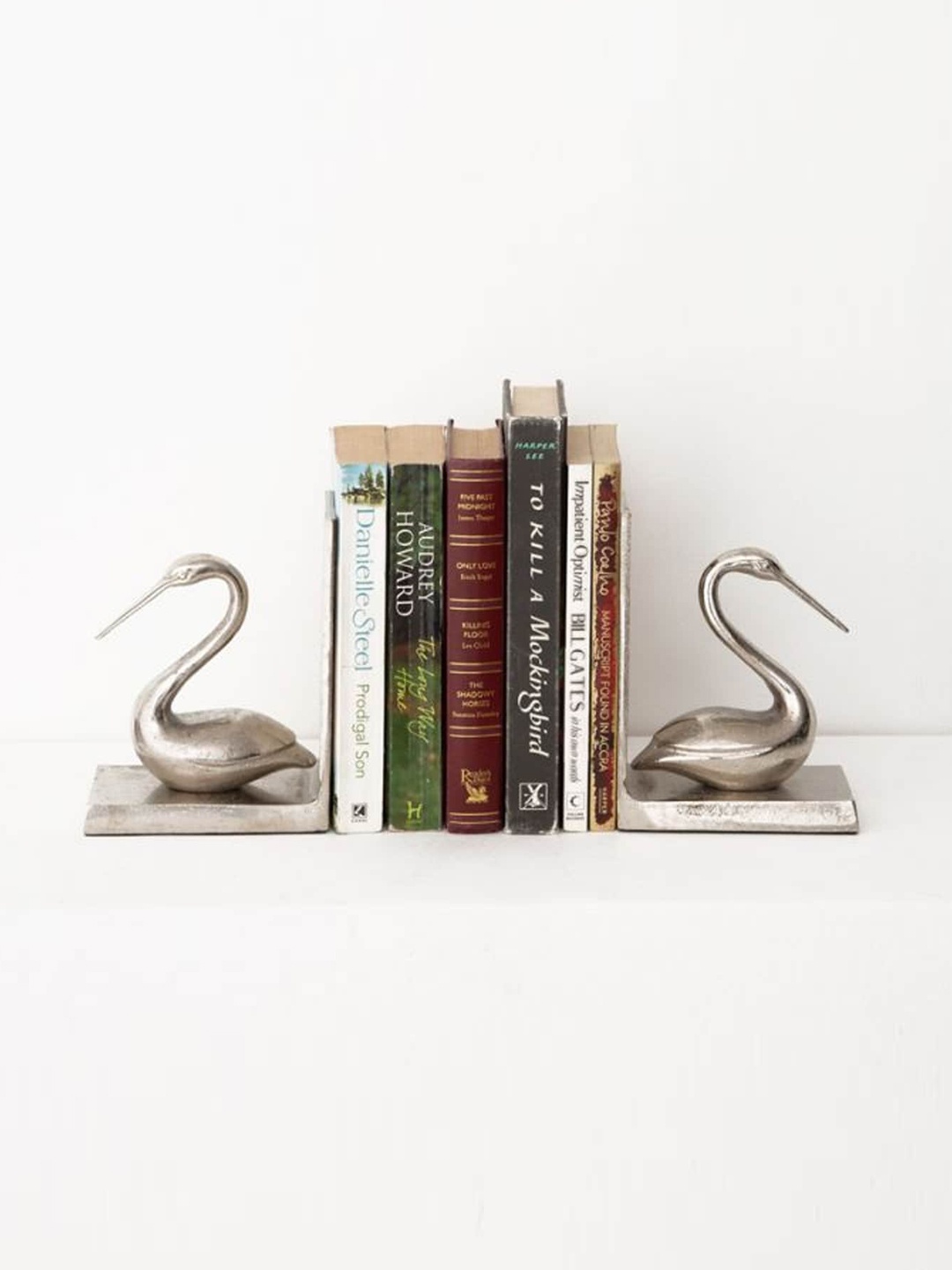 

CASA DECOR Set Of 2 Silver-Toned Swan Aluminium Bookend Showpiece