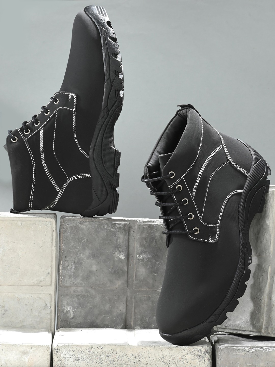 

Roadster Men Regular Boots, Black