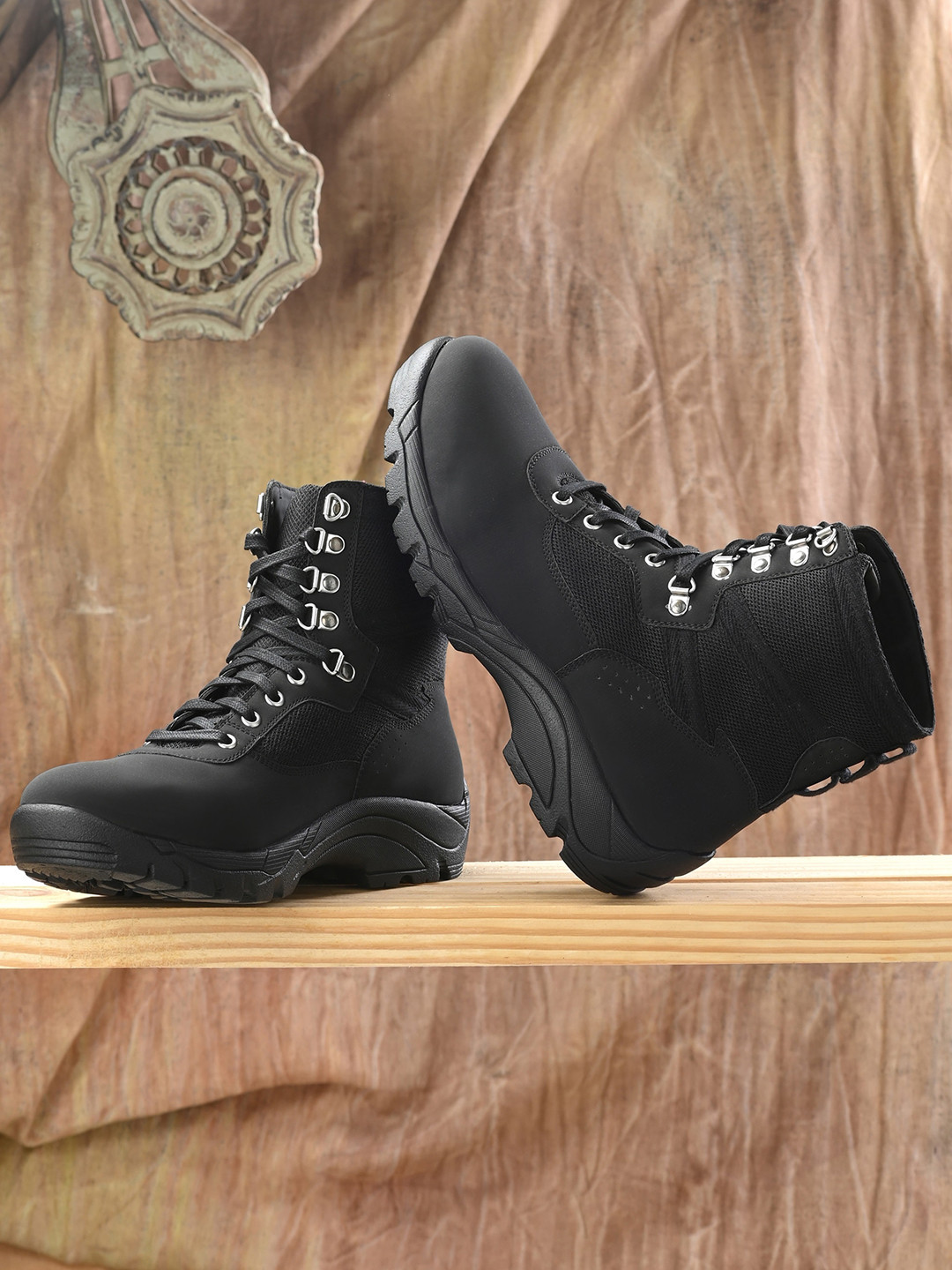 

Roadster Men Faux Leather Lace Up Casual Regular Boots, Black