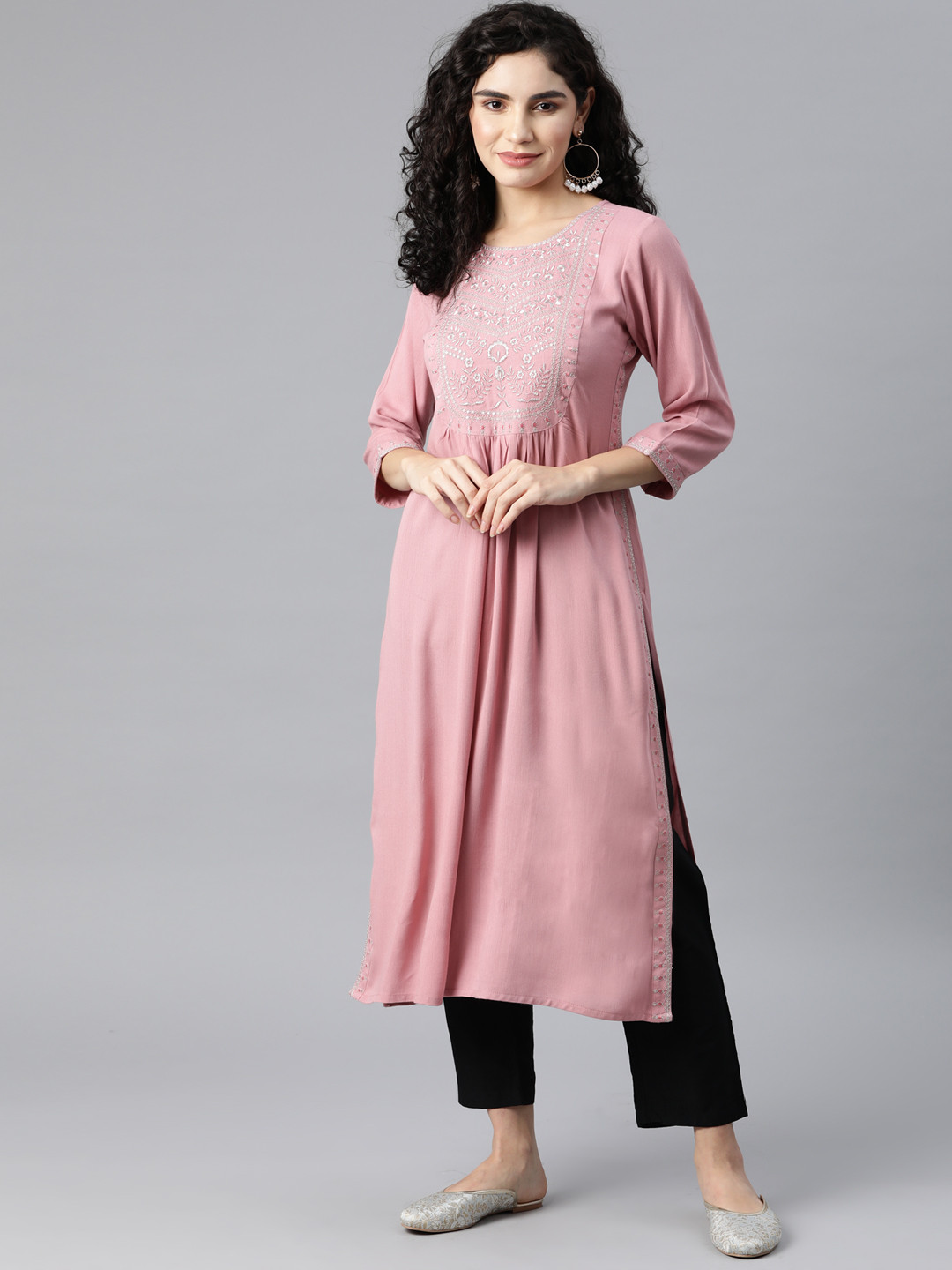 

Readiprint Fashions Women Mauve Floral Yoke Design Kurta