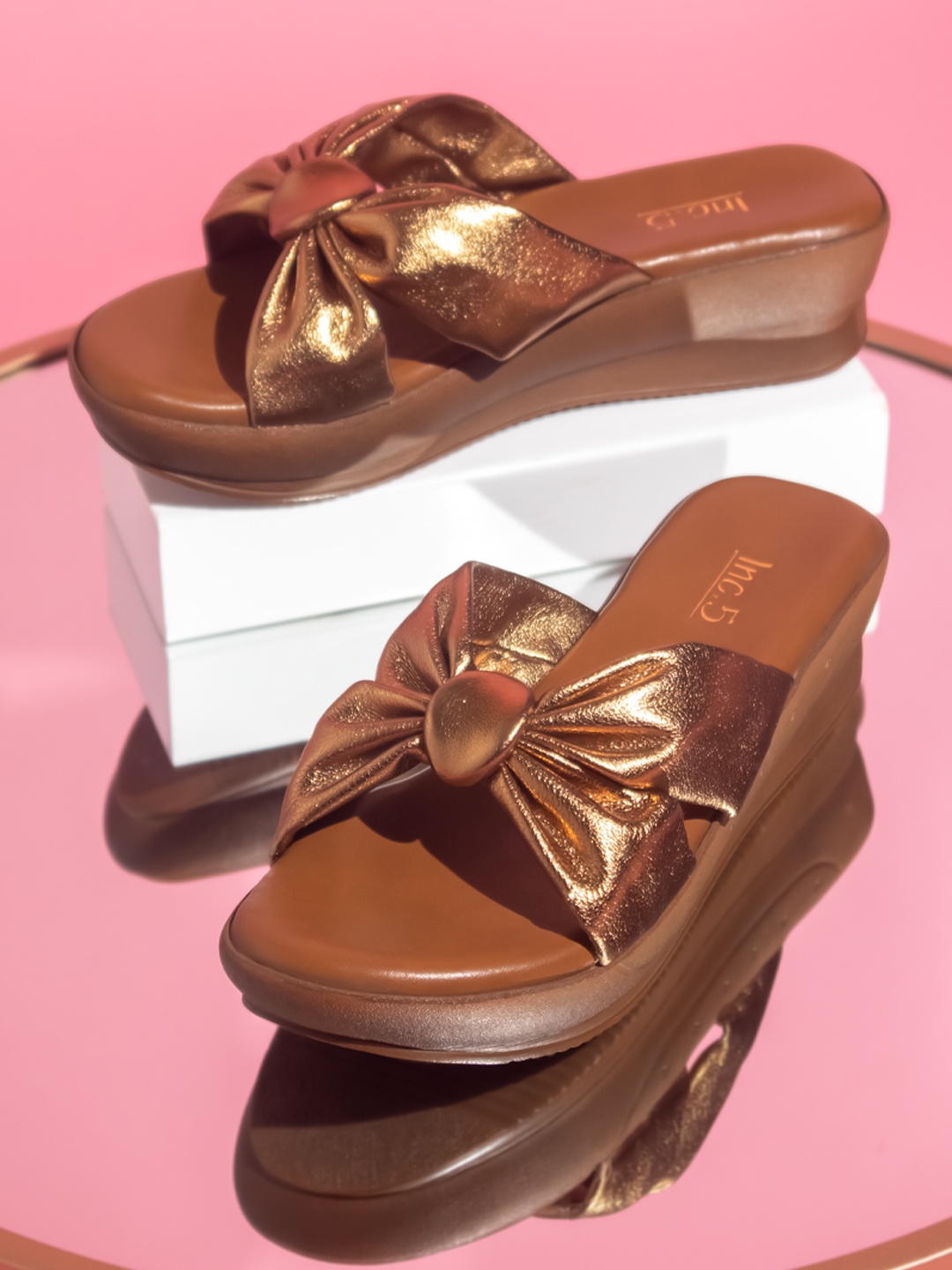 

Inc 5 Women Flatform Heels, Gold